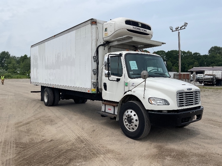 2021 FREIGHTLINER BUSINESS CLASS M2 106 in Londonderry, NH