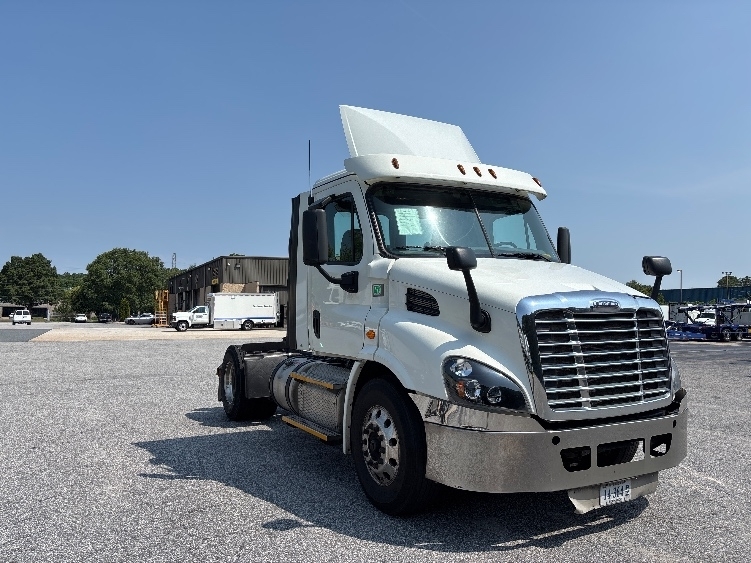 2017 FREIGHTLINER CASCADIA 113 in Chesapeake, VA