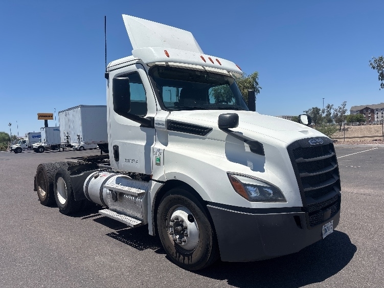 2020 FREIGHTLINER CASCADIA 126 in Phoenix, AZ