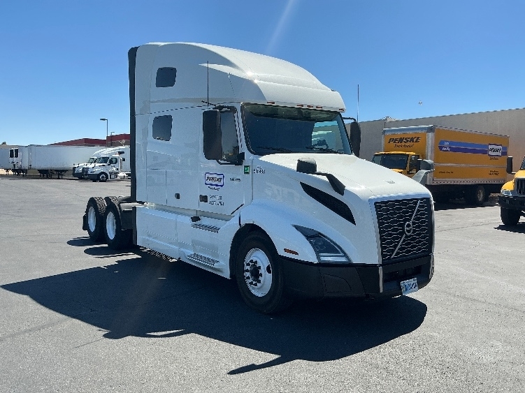 2023 VOLVO VNL64760 in Las Vegas, NV