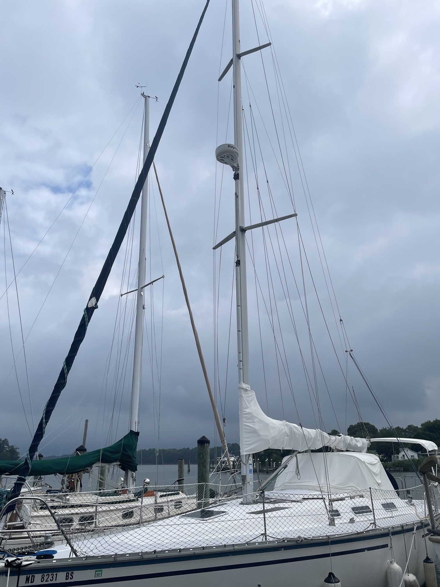 1989 Hunter LEGEND 37 in ridge MD