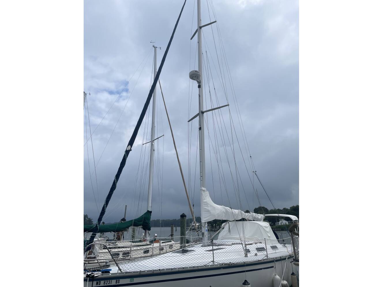 A photo of this 1989 Hunter LEGEND 37