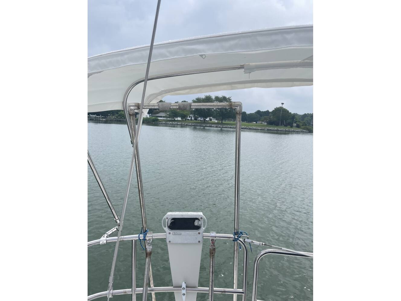 A photo of this 1989 Hunter LEGEND 37