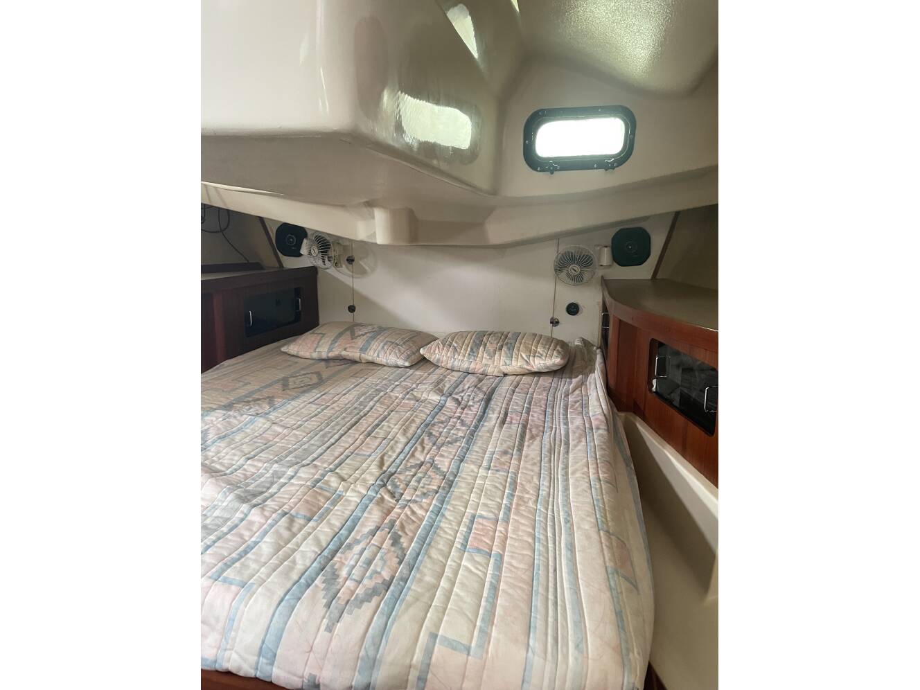 A photo of this 1989 Hunter LEGEND 37