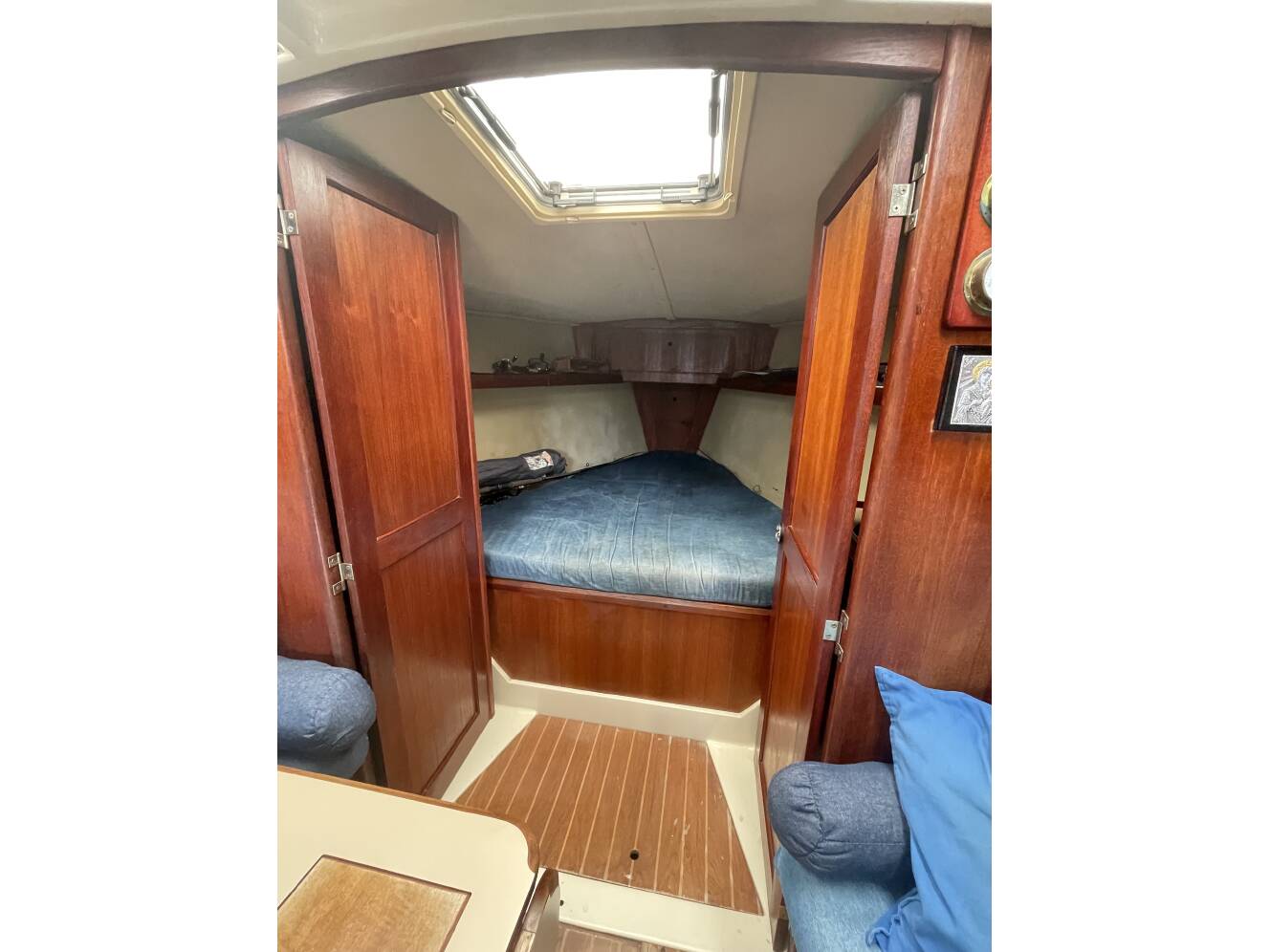 A photo of this 1989 Hunter LEGEND 37