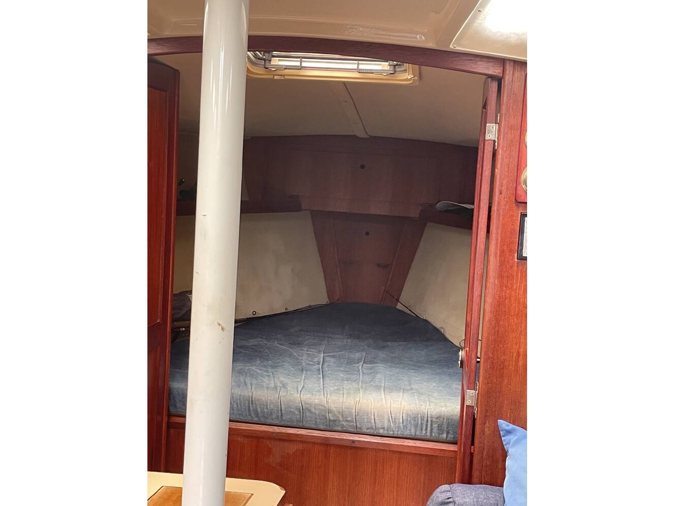 A photo of this 1989 Hunter LEGEND 37
