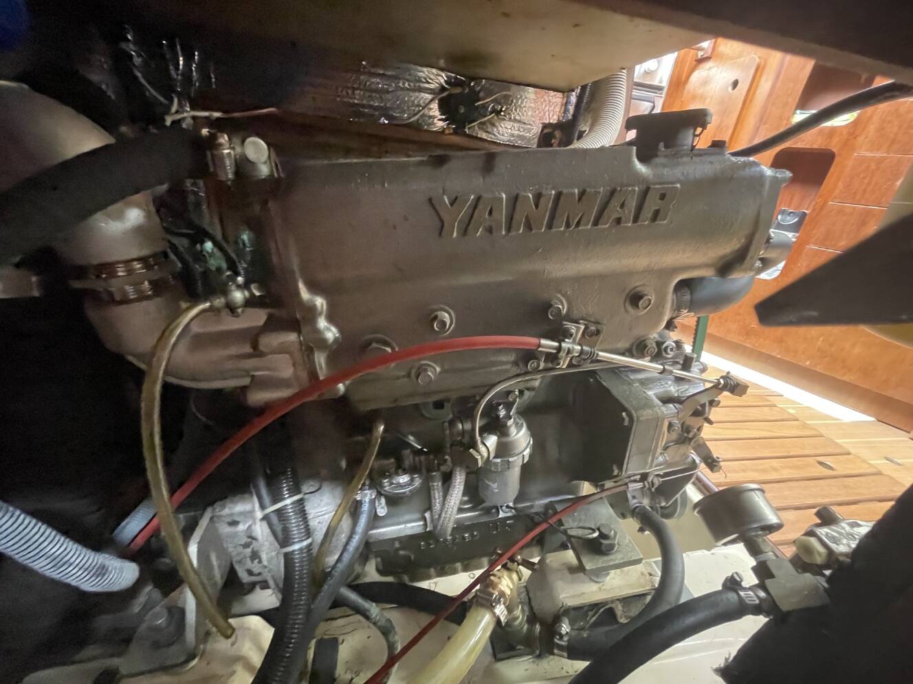 A photo of this 1989 Hunter LEGEND 37