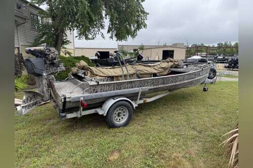 2006 Gator Trax 18ft in fenton MI