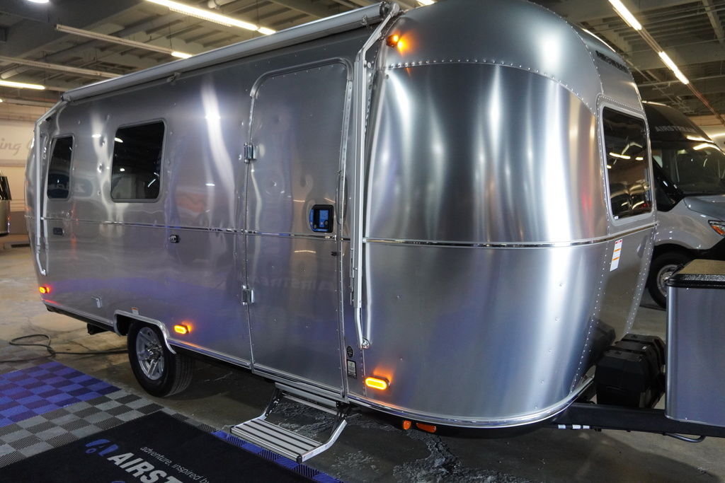 2026 Airstream World Traveler 22RB in temecula CA