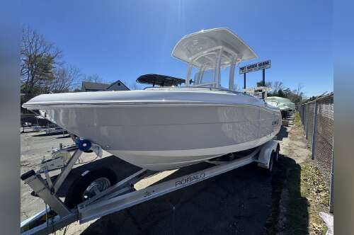 2026 Robalo R 222 EX NAN in south portland ME