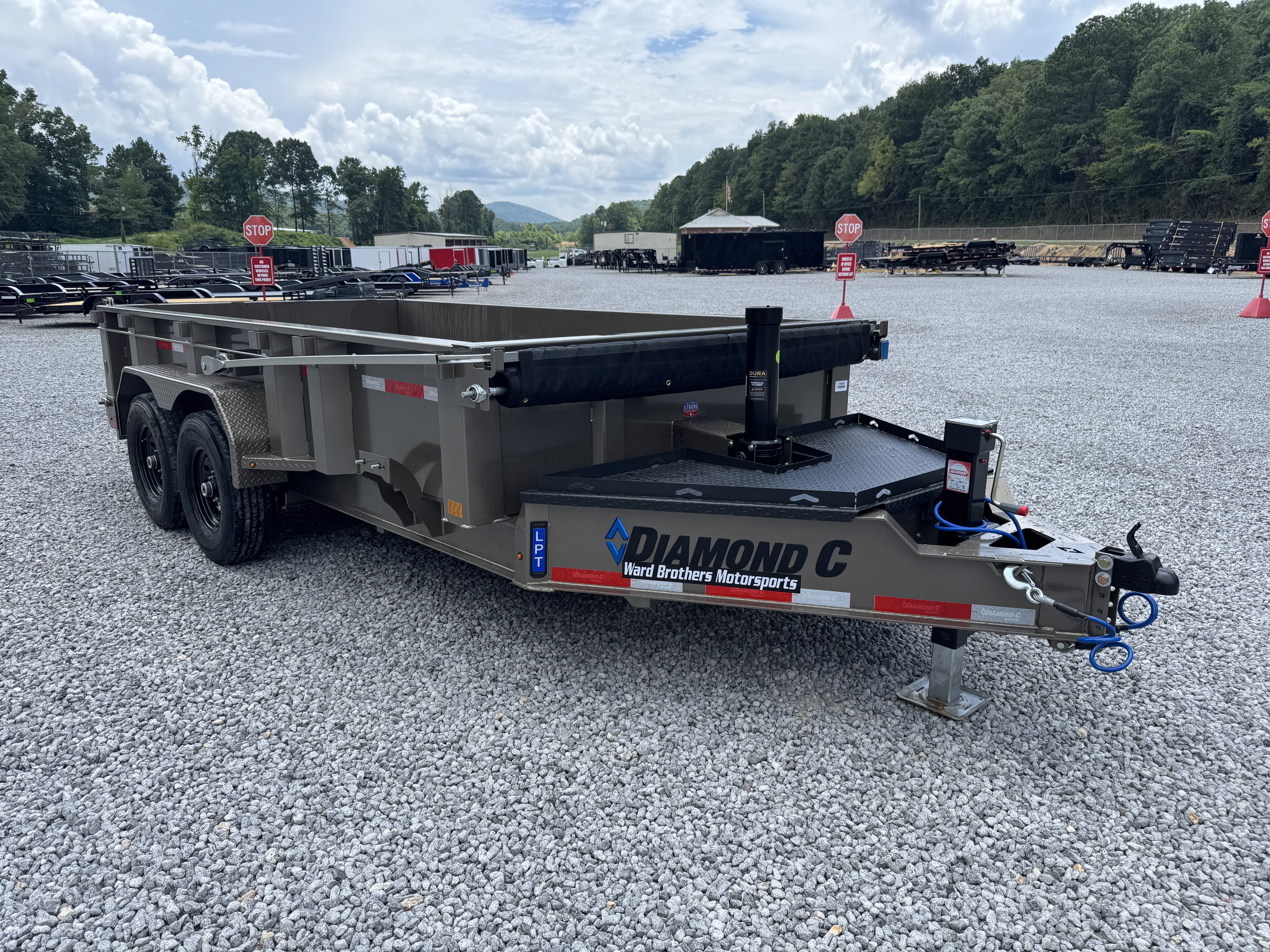 2026 Diamond C LPT207 7x14 14k 32" Side Dump in Leeds, AL