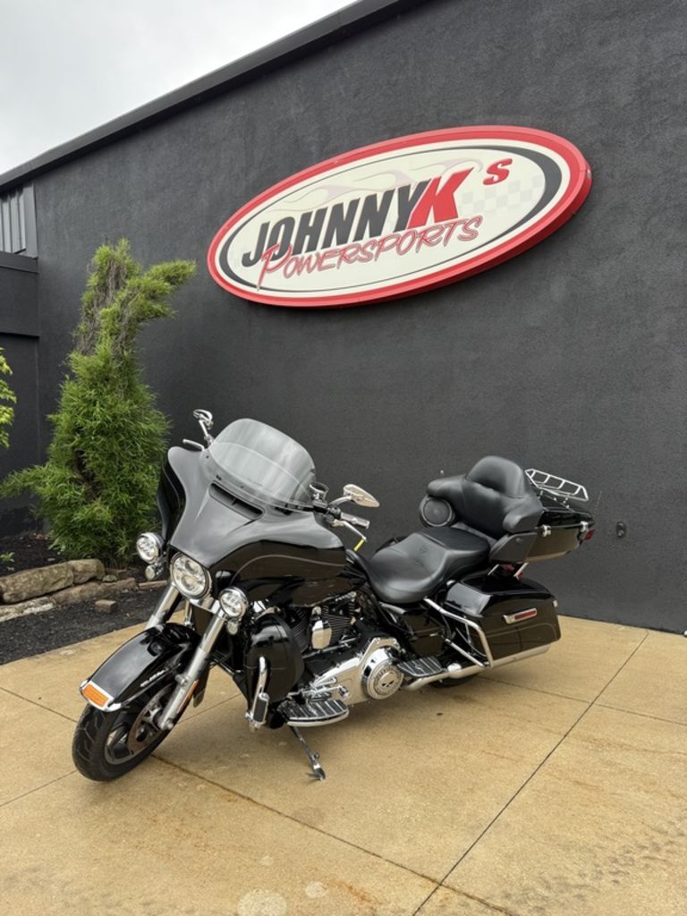 2015 Harley-Davidson® FLHTCU - Electra Glide® Ultra Classic® ULTRA CLASSIC FLHTCU in Niles, OH