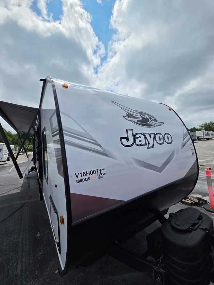 2027 Jayco Jay Flight 380DQS in girard OH