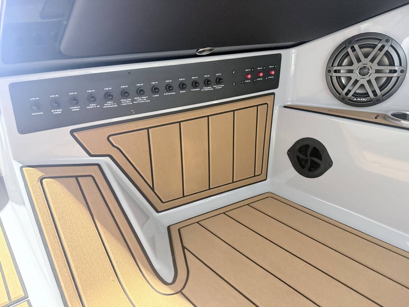 A photo of this 2026 Nautique GS24