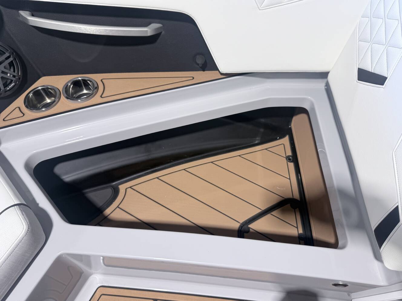 A photo of this 2026 Nautique GS24