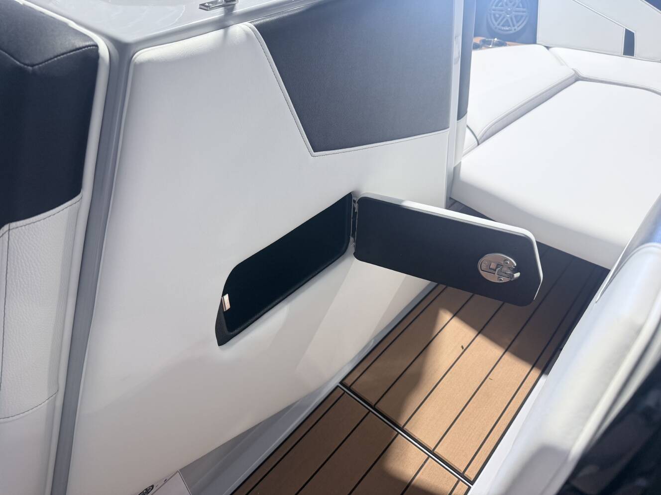 A photo of this 2026 Nautique GS24