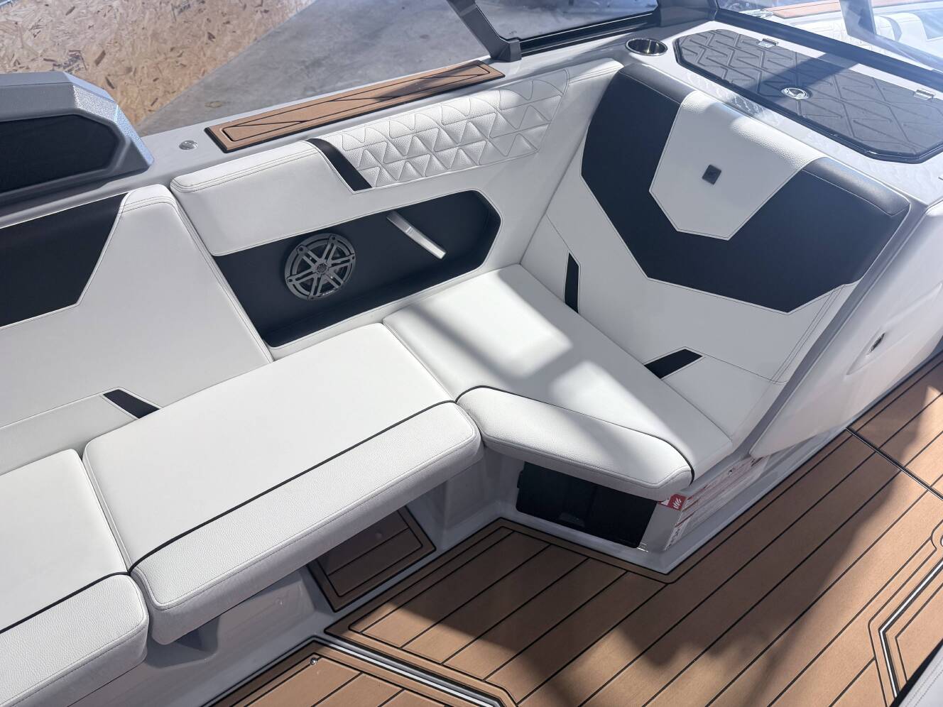 A photo of this 2026 Nautique GS24