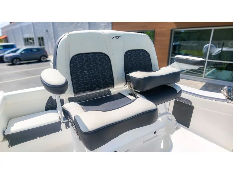 2026 Tidewater 220LXF