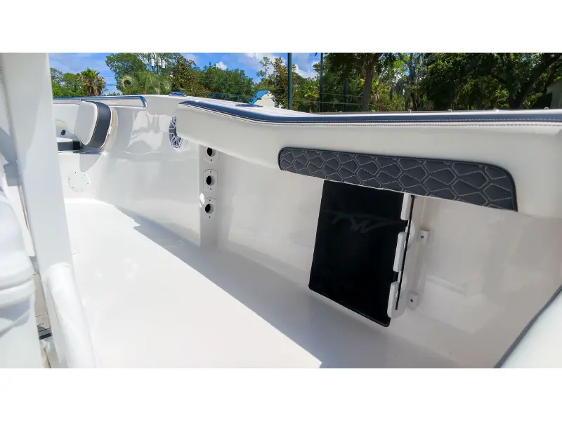 2026 Tidewater 220LXF