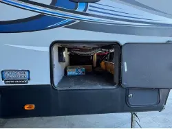 2019 FOREST RIVER CHEROKEE ARCTIC WOLF 285RL4