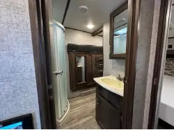 2019 FOREST RIVER CHEROKEE ARCTIC WOLF 285RL4