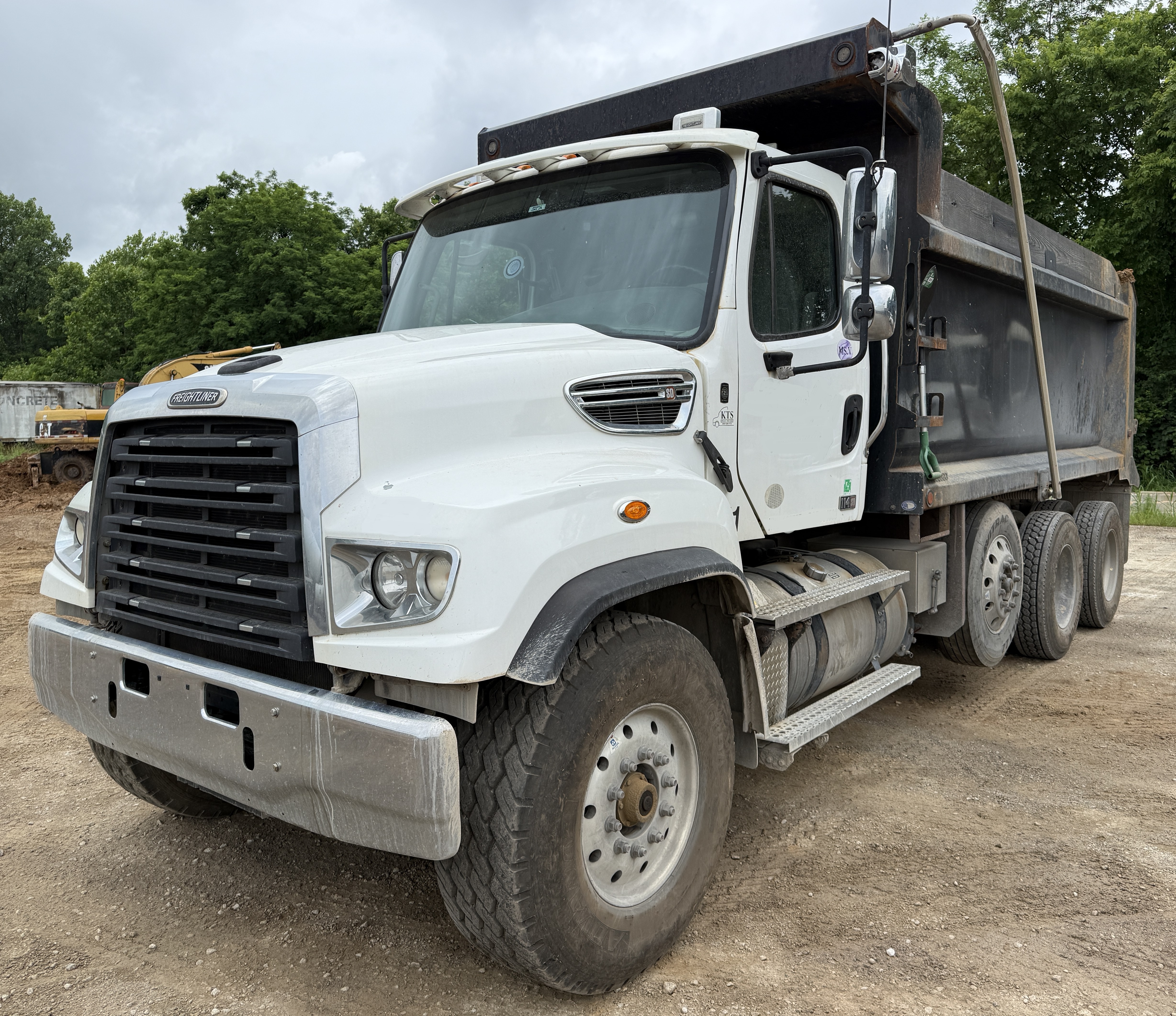 2020 FREIGHTLINER 114SD in KY