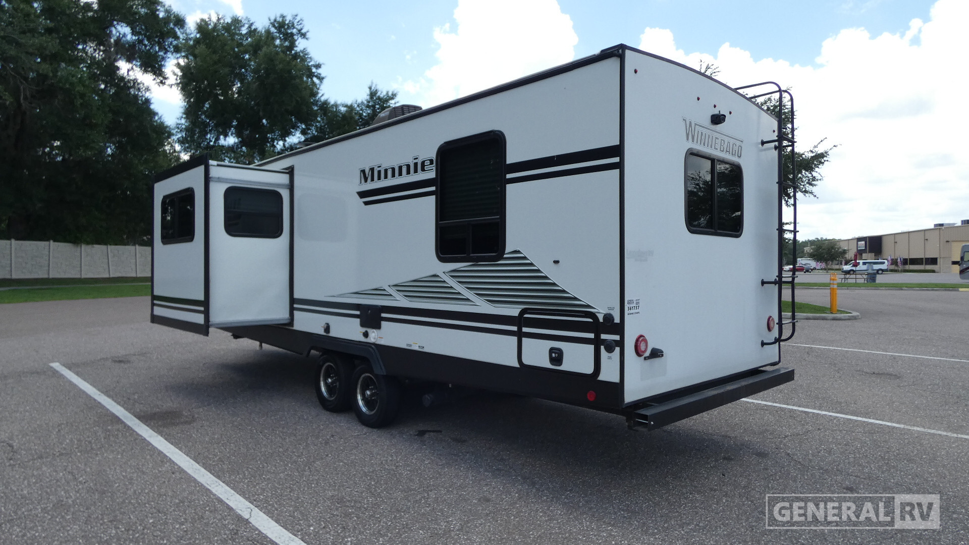 2021 Winnebago MINNIE 2500FL in dover FL