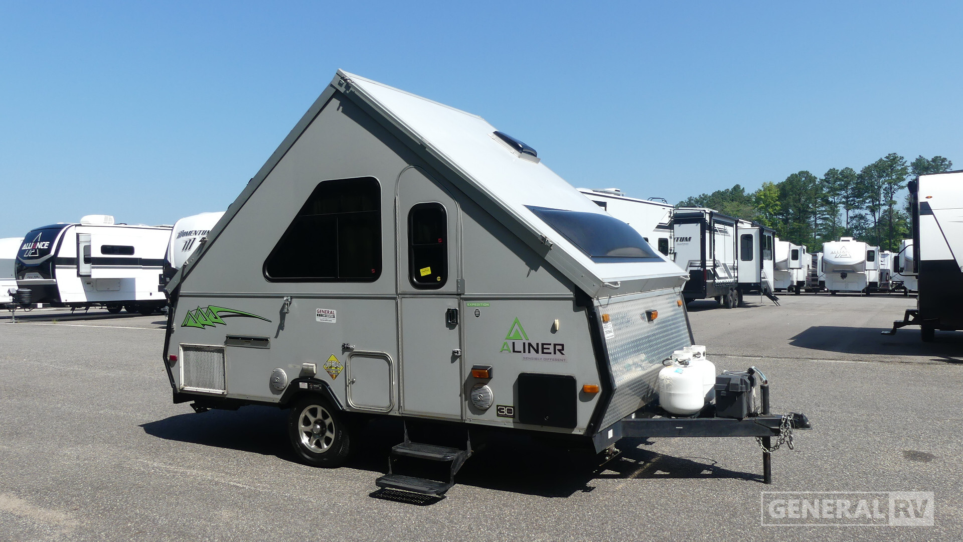 2015 Aliner Expedition Rear Sofa in ashland VA