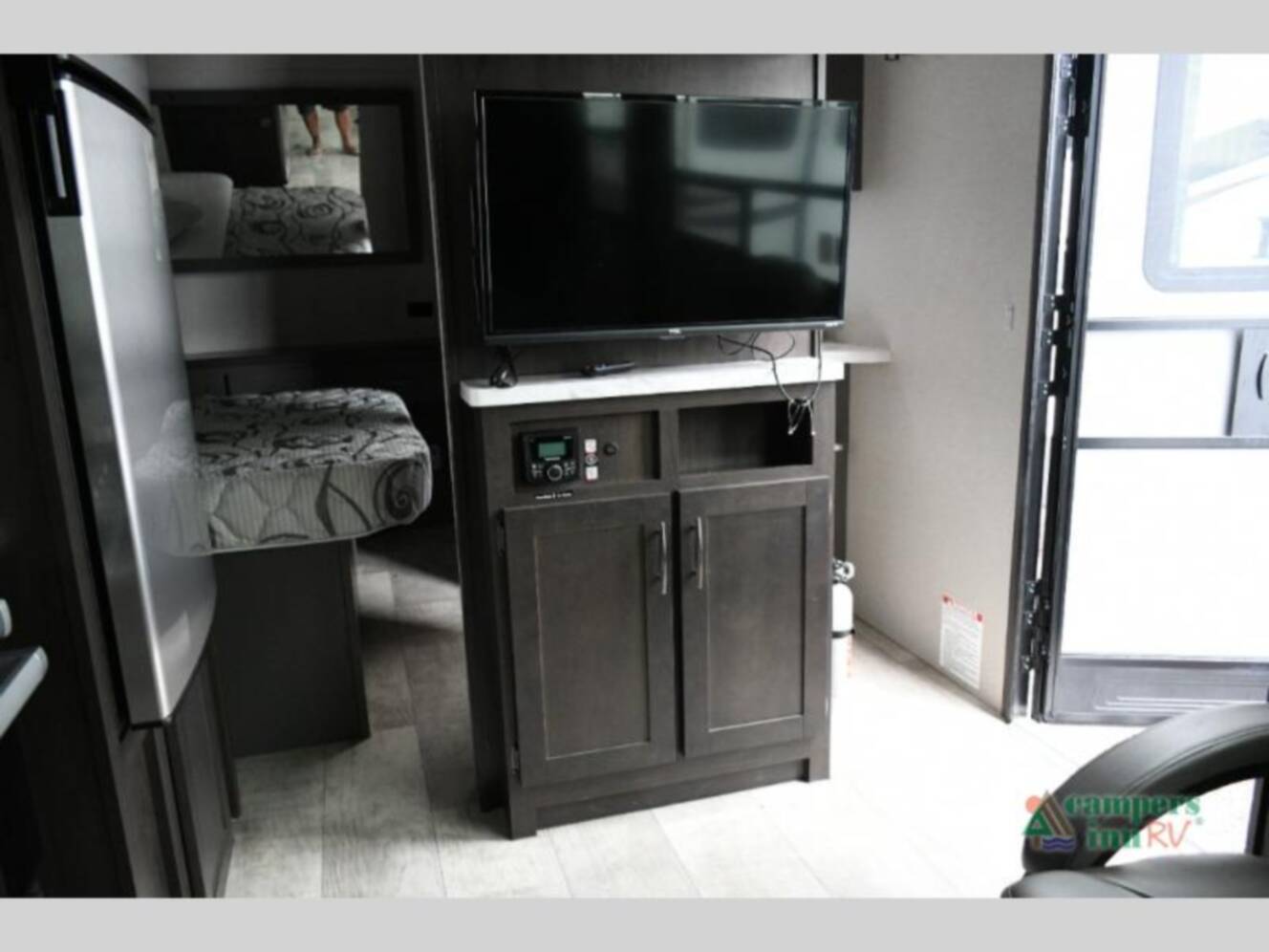 A photo of this 2023 Grand Design Momentum 21G
