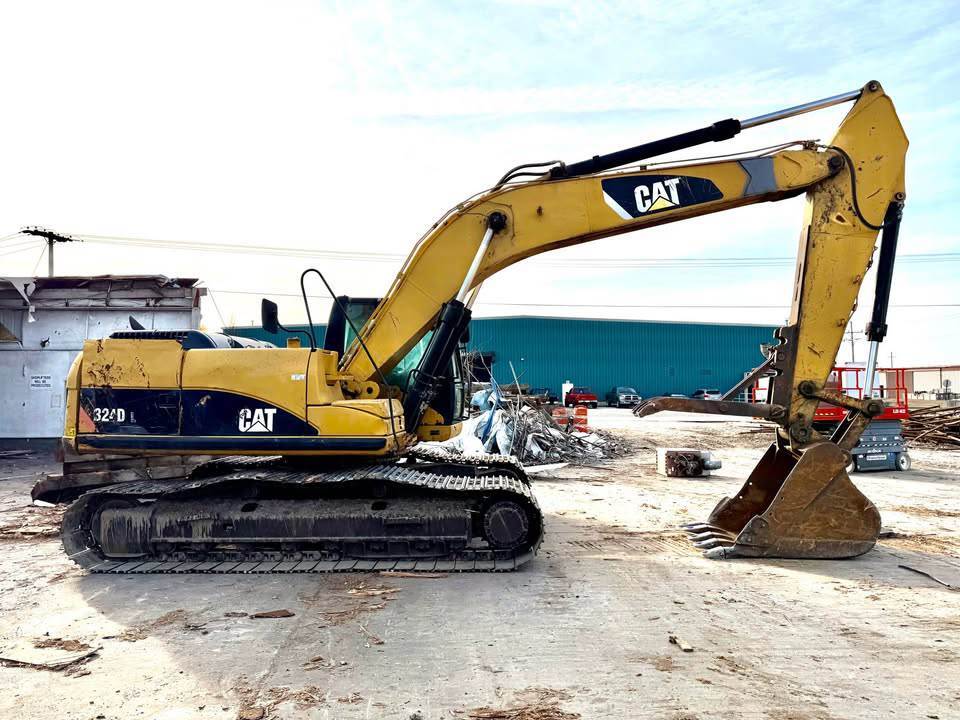 2007 Caterpillar 324DL in Indianapolis, IN