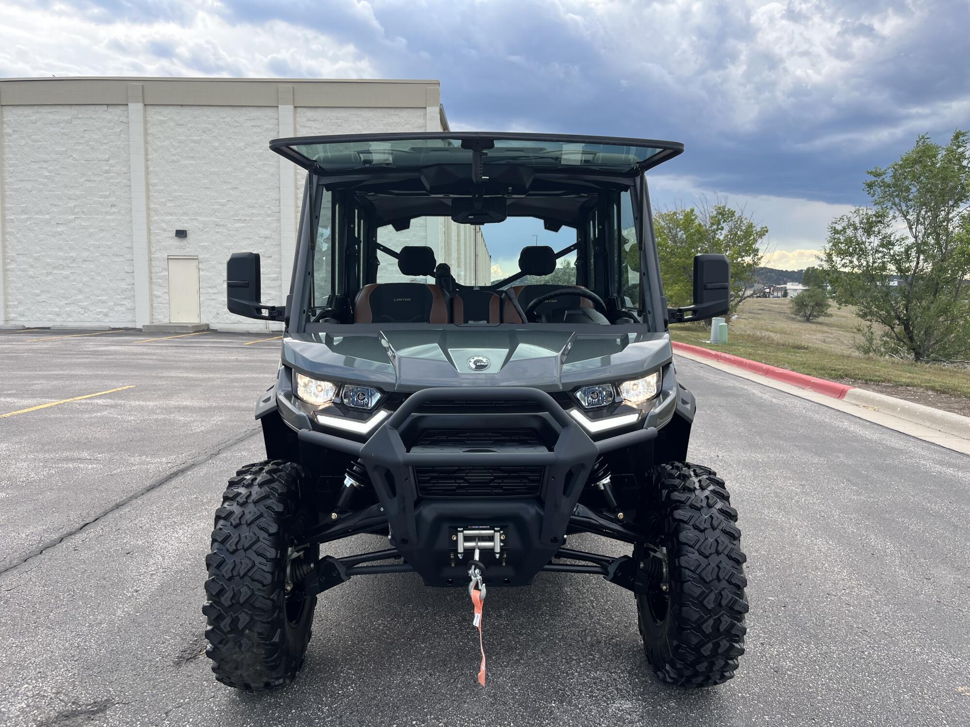 2024 Can-Am Defender Max Limited HD10 in rapid city SD