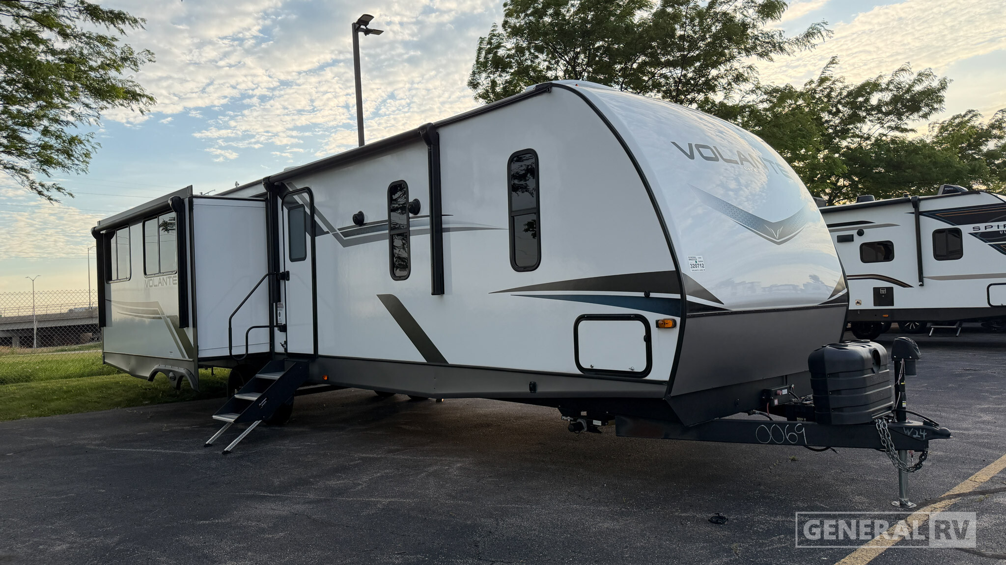 2024 Crossroads Rv VOLANTE 34RE VL34RE in huntley IL