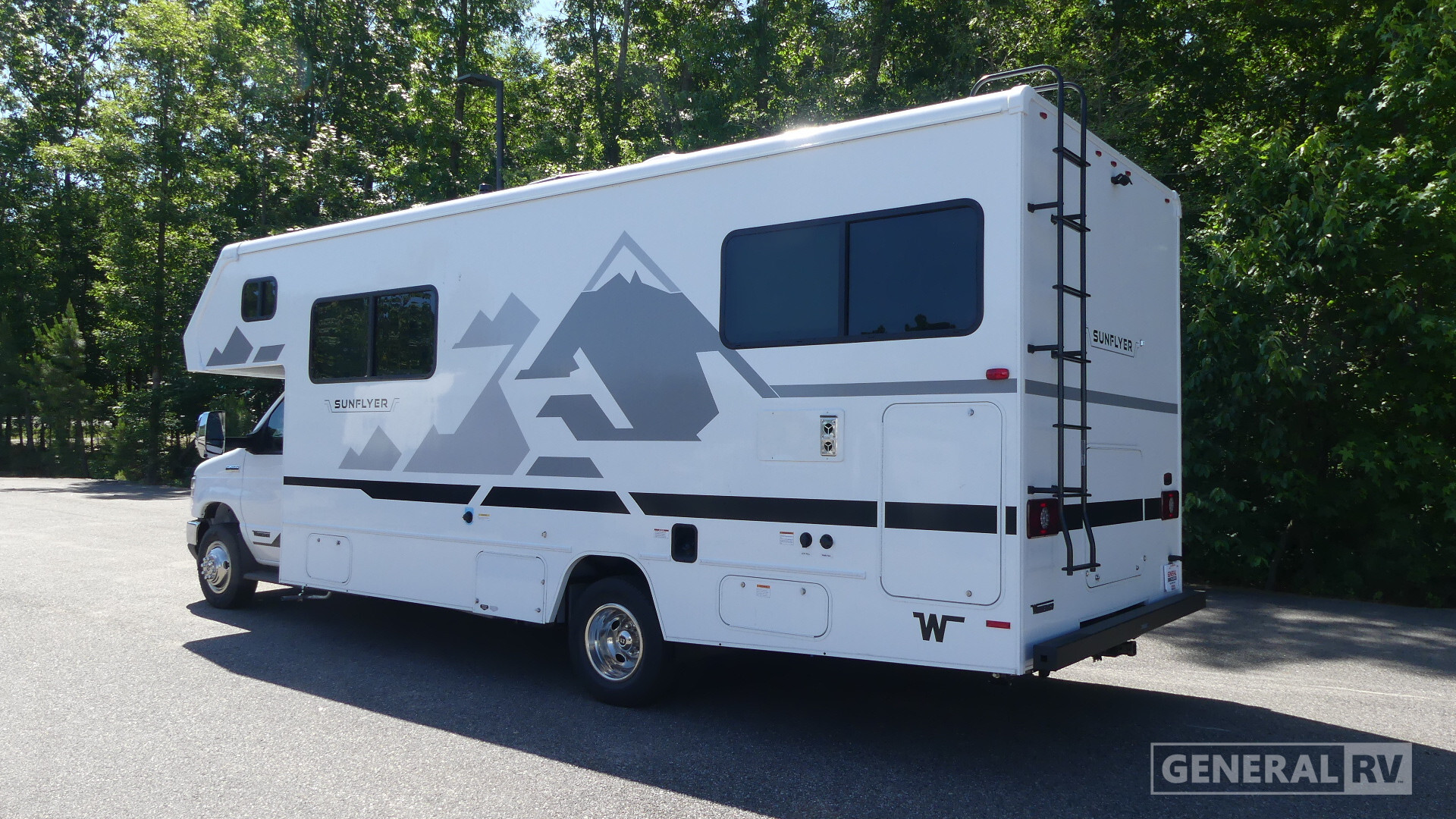 2027 Winnebago SUNFLYER 24GG in ashland VA