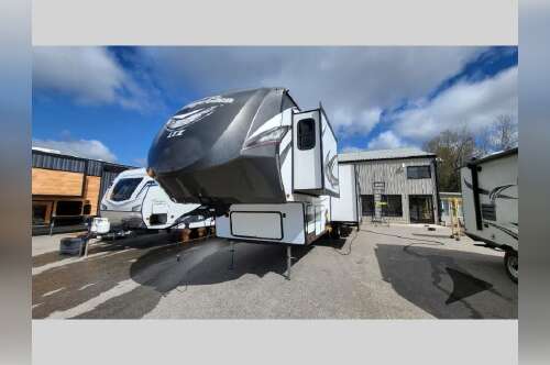 2018 Forest River Rv Wildwood Heritage Glen LTZ 368RLBHK in ludington MI