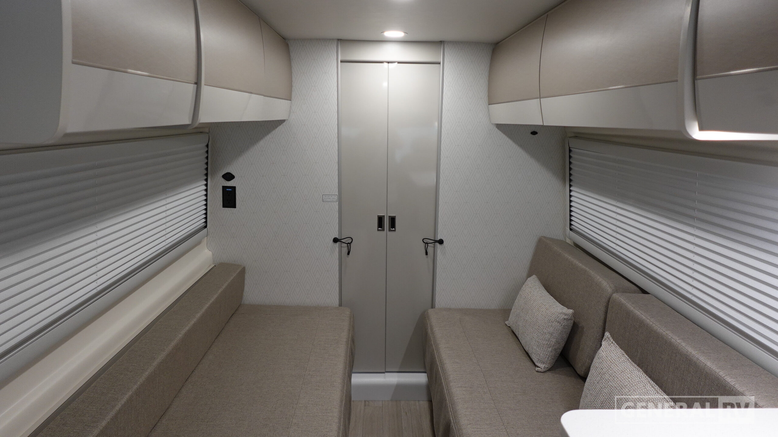 2027 Thor Motor Coach SEQUENCE 20L in clarkston MI