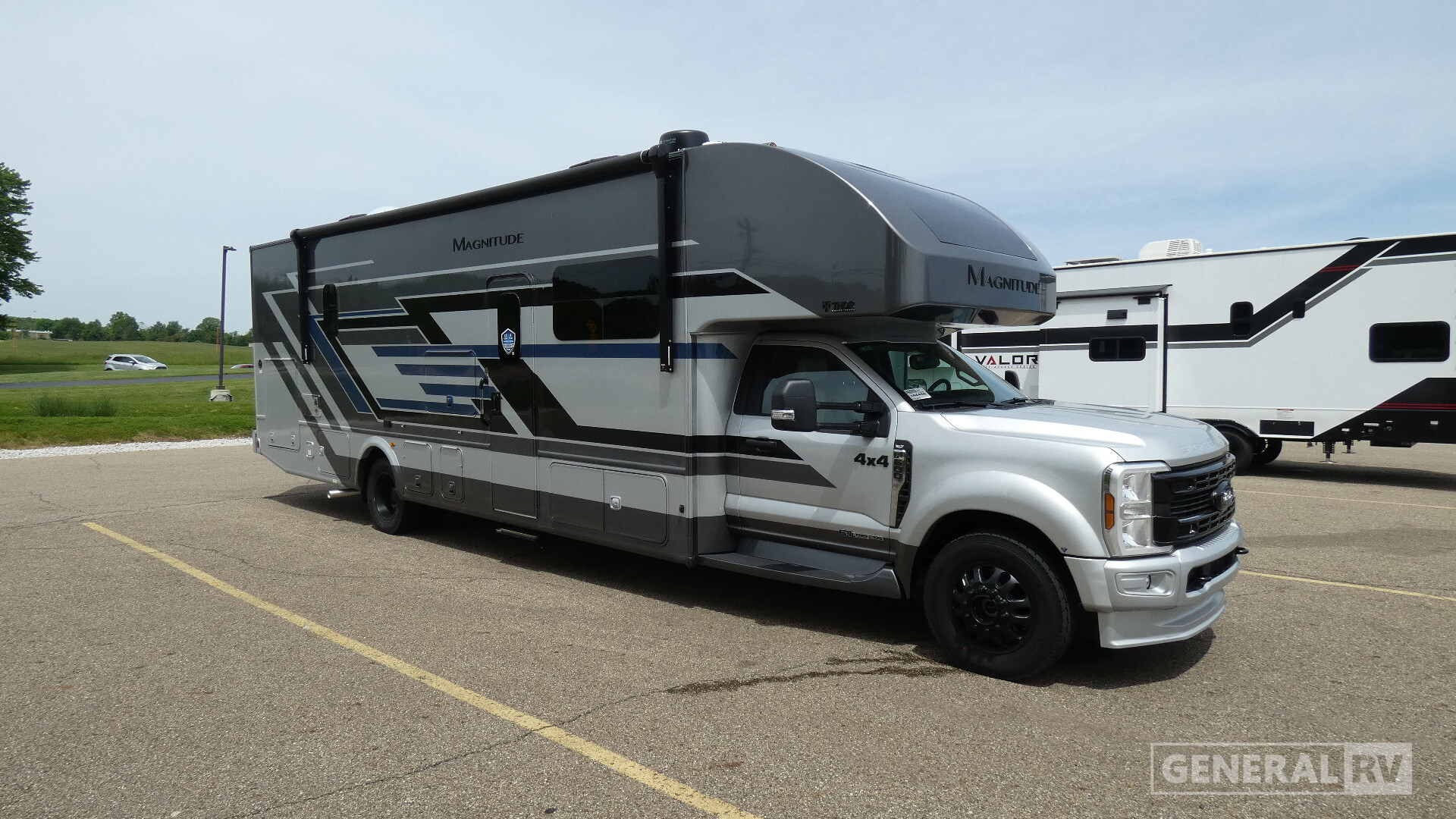 2026 Thor Motor Coach Magnitude Grand R36 in north canton OH