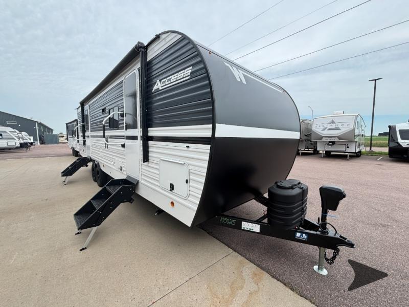 2027 Winnebago Access 27BH in tea SD