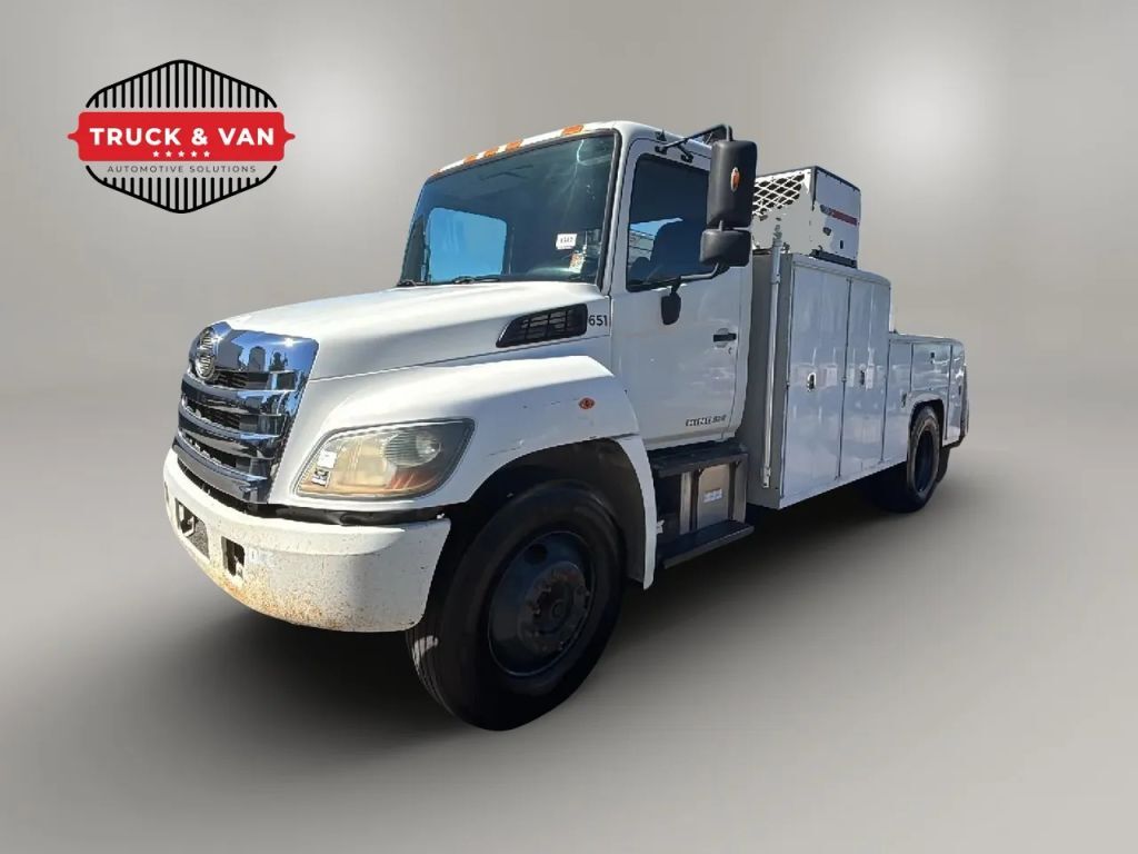 2015 HINO 268 in Sacramento, CA