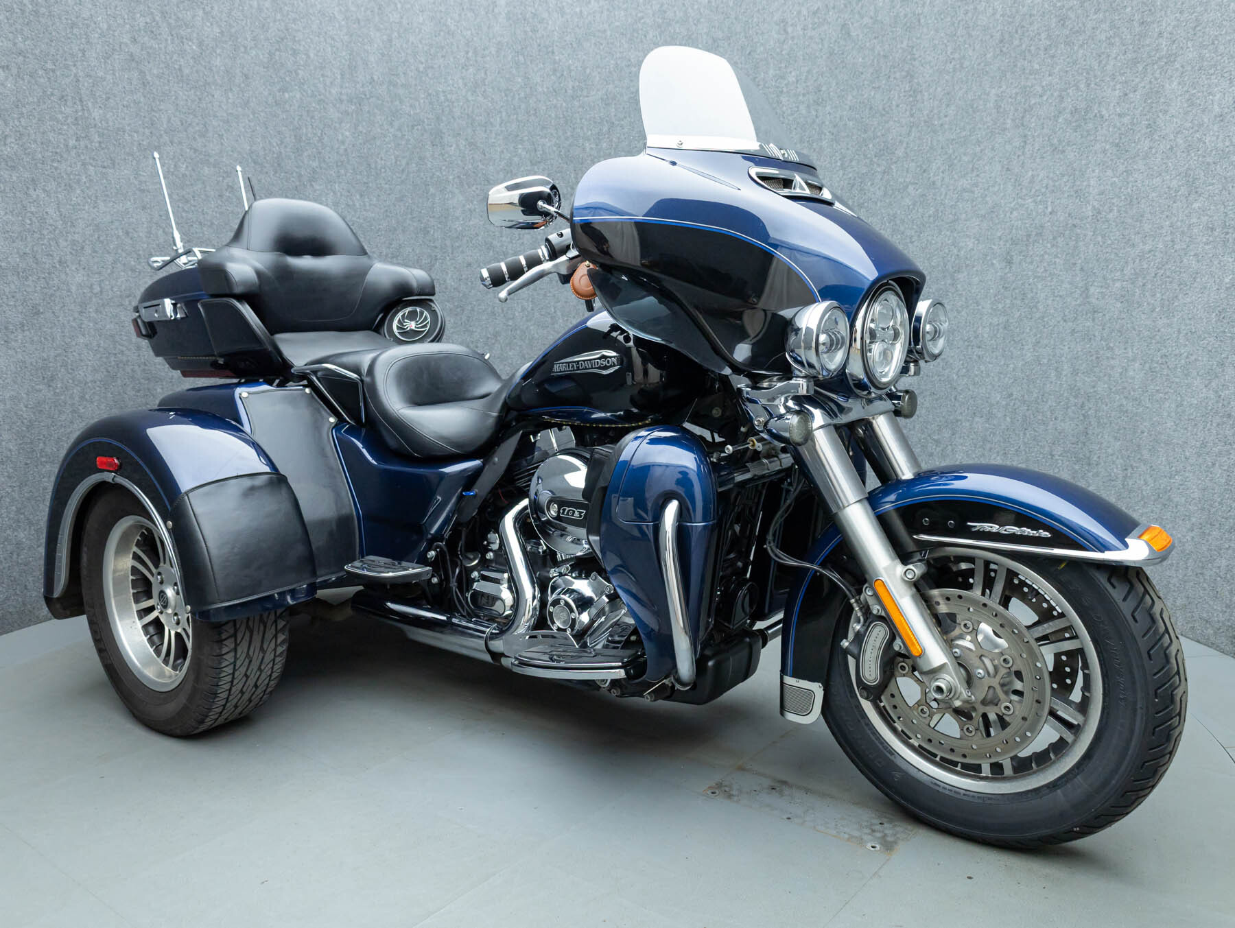 2014 Harley Davidson FLHTCUTG TRIGLIDE ULTRA CLASSIC ULTRA CLASSIC in Pembroke, NH