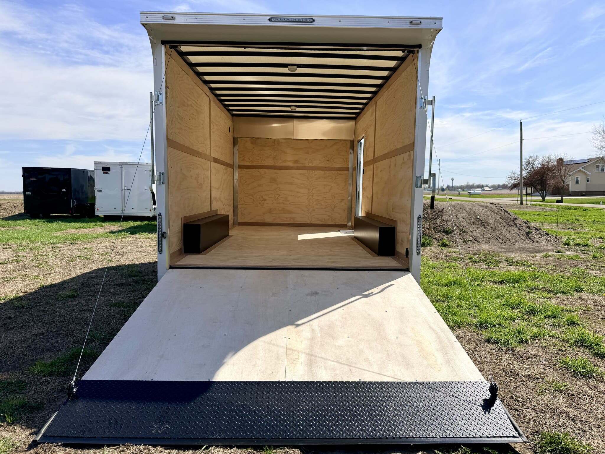 2026 United Trailers UXT 8.5x16 - TRANSLUCENT ROOF-RAMP BLADE - COMMERCIAL in Goodfield, IL