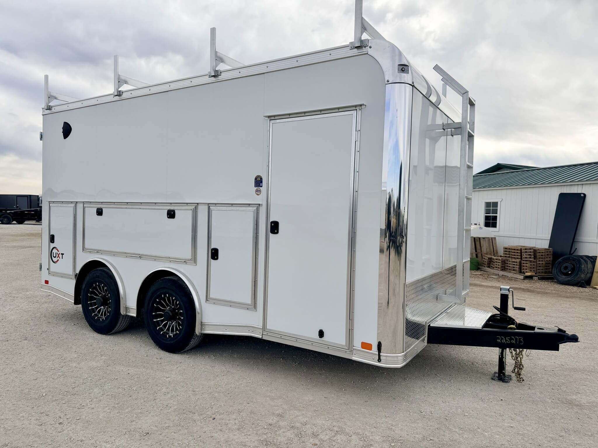 2026 United Trailers UXT 8.5x16-TOOL CRIB-COMMERCIAL GRADE - DOUBLE DOORS in Goodfield, IL