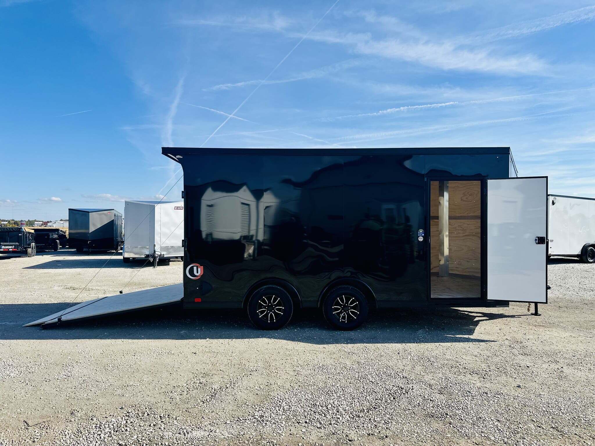 2026 United Trailers UJ 8.5 X 16 ENCLOSED in Goodfield, IL