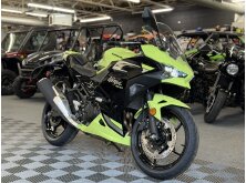 Kawasaki Looks Forward with the ZX1100 SE image