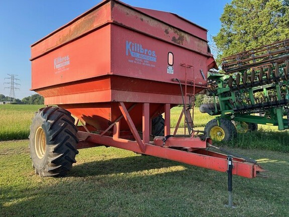John Deere 490 in Martin, TN