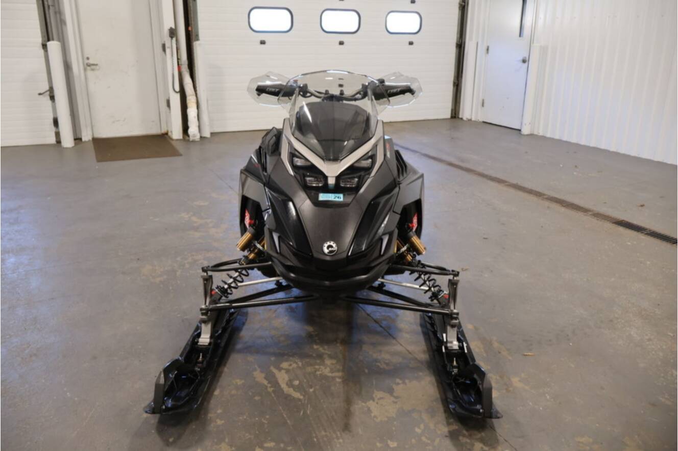 A photo of this 2026 Lynx 850 Rave RE TBO R IR XT 1.5 SHOT 10.25