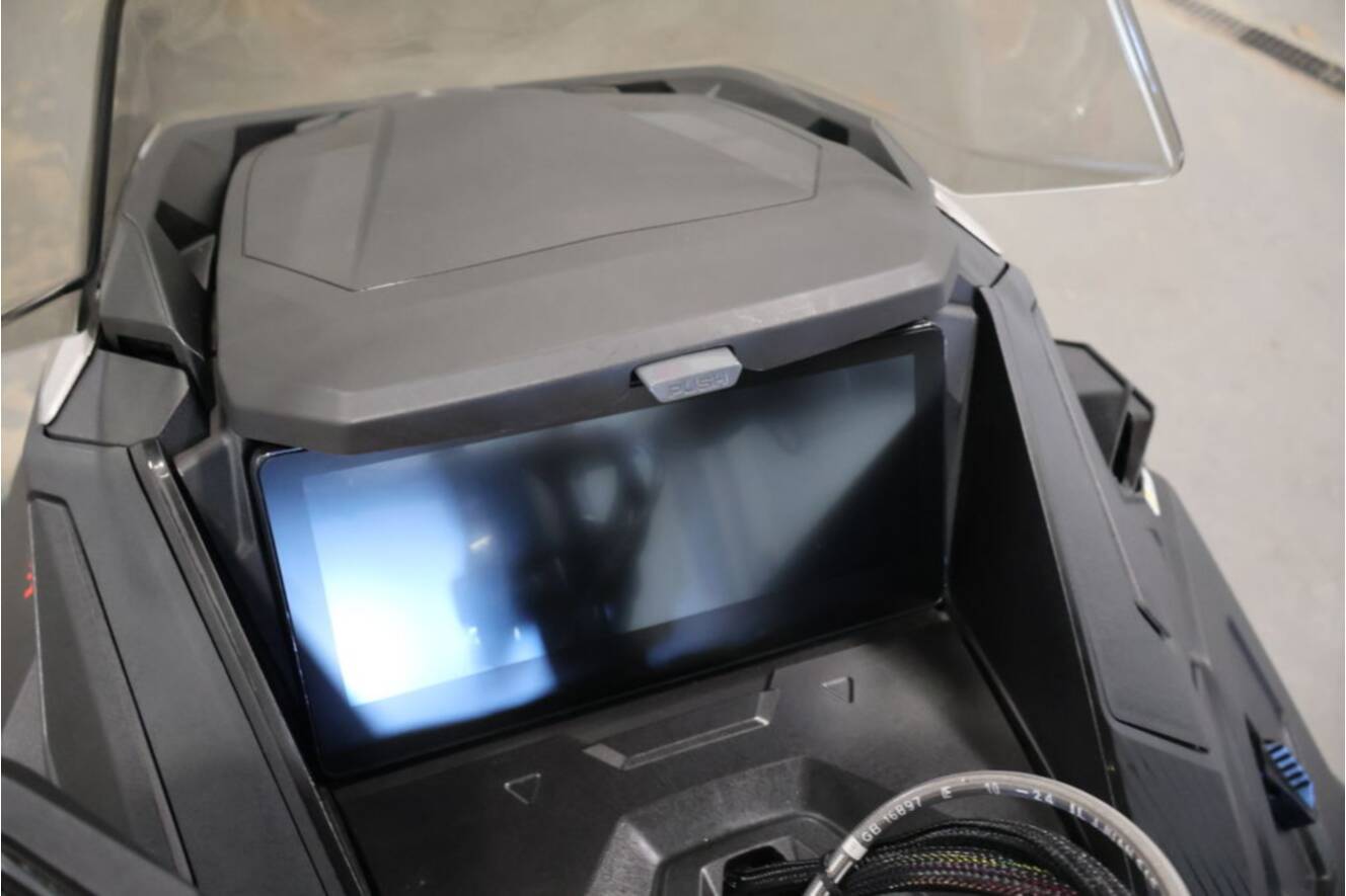A photo of this 2026 Lynx 850 Rave RE TBO R IR XT 1.5 SHOT 10.25