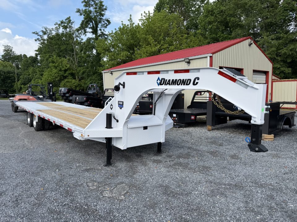 2026 Diamond C Trailers FMAX212 in Unicoi, TN