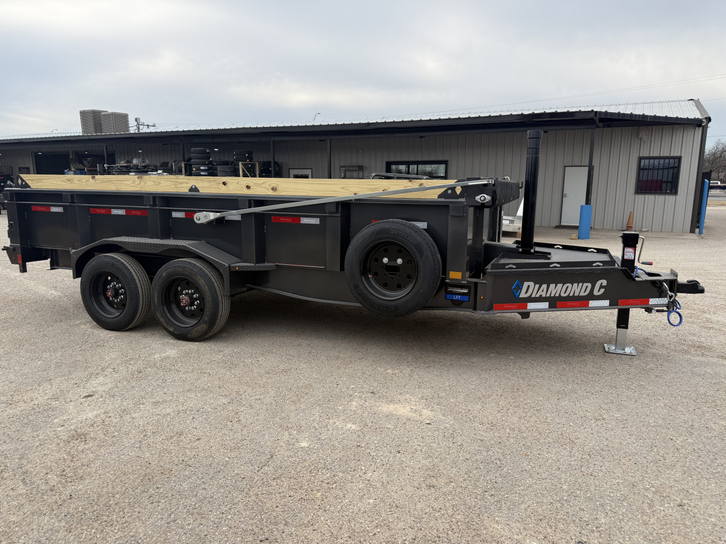 2026 Diamond C Trailers LPT208 16X81 in Waco, TX