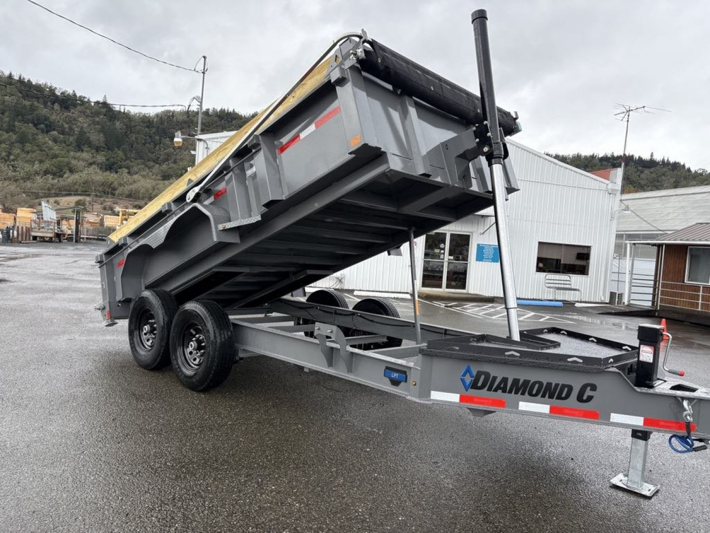 2026 Diamond C Trailers LPT207 14X82 in Roseburg, OR