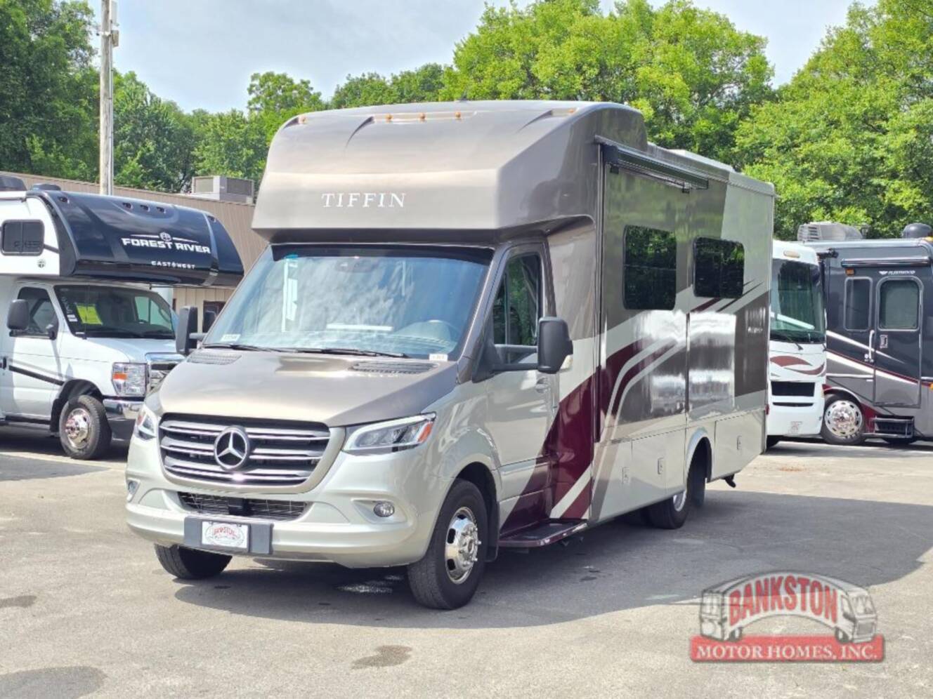 A photo of this 2023 Tiffin Motorhomes Wayfarer 25 JW